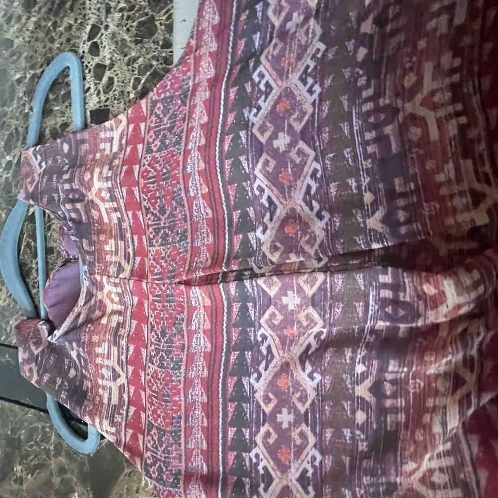 Versatile Aztecasplit Tank Blouse! - image 4